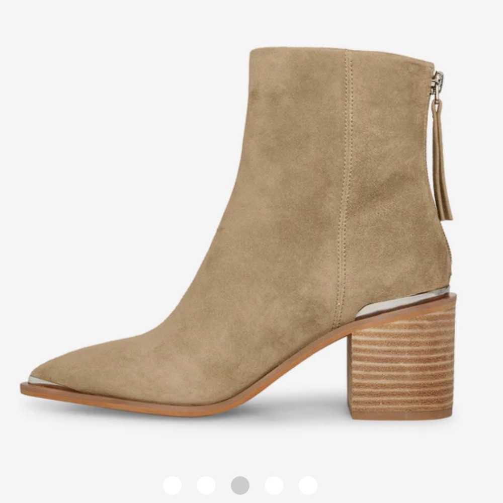 Steve Madden Amber Sand Suede boots